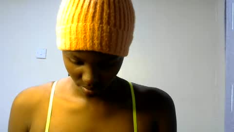 xeenah online show from 06-26-26, 07:51