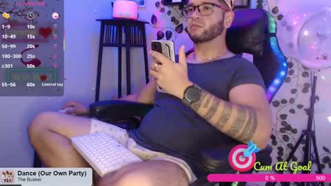 Snapshot of xein_wolf chatting on 10-13-25, 02:33 Xein Independent Model online show from 10-13-25, 02:33