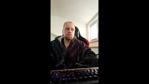 Snapshot of xer187 chatting on 01-11-26, 12:10 Xeharnot online show from 01-11-26, 12:10