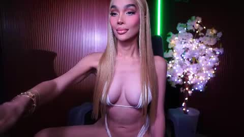 Anne online show from 06-14-26, 01:58