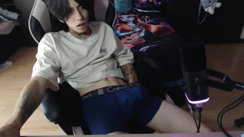 Snapshot of xice_boy chatting on 12-20-25, 10:06 xIce Boy online show from 12-20-25, 10:06