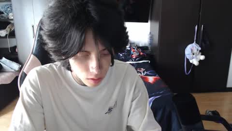 Snapshot of xice_boy chatting on 12-21-25, 02:13 xIce Boy online show from 12-21-25, 02:13