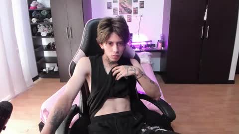 Snapshot of xice_boy chatting on 02-08-26, 01:14 xIce Boy online show from 02-08-26, 01:14