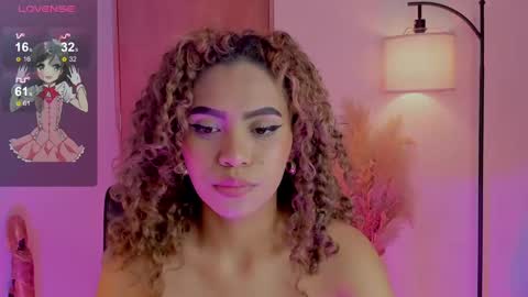 Snapshot of ximena_sotto1 chatting on 12-08-24, 12:07 camila online show from 12-08-24, 12:07
