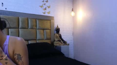 Snapshot of ximenawilliamss chatting on 10-11-25, 01:20 ximena online show from 10-11-25, 01:20