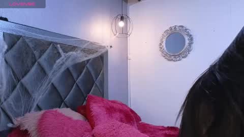 Snapshot of ximenawilliamss chatting on 10-15-25, 12:05 ximena online show from 10-15-25, 12:05