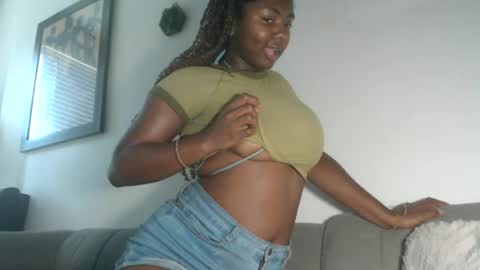 Snapshot of ximora212 chatting on 06-29-26, 03:12 Ximora online show from 06-29-26, 03:12