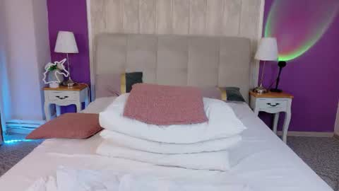 Kim online show from 07-22-26, 08:55