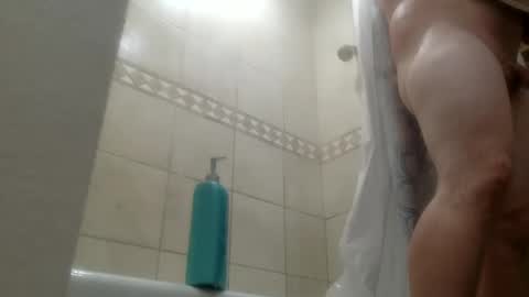 Snapshot of xkon1 chatting on 09-12-25, 02:22 xkon1 online show from 09-12-25, 02:22