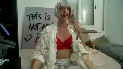 Wendy online show from 12-25-24, 04:32