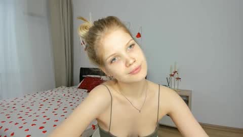 Chloe online show from 02-17-26, 08:11
