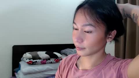 Snapshot of xlovely_destinyx chatting on 02-26-26, 06:29 Alice online show from 02-26-26, 06:29