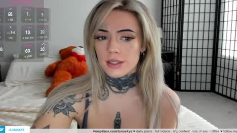 Snapshot of xlunaskye chatting on 03-06-25, 12:54 online show from 03-06-25, 12:54
