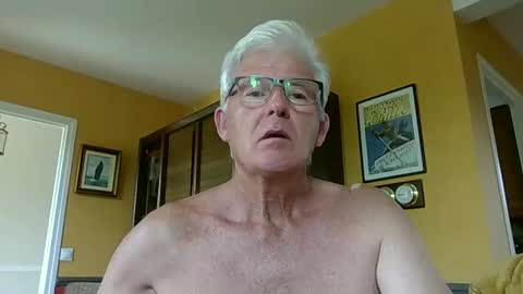 xmaeg3 online show from 05-28-26, 09:17