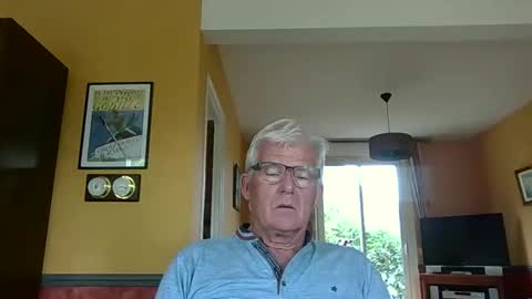 xmaeg3 online show from 06-01-26, 08:27