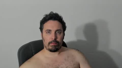 Snapshot of xmetalstudx chatting on 07-11-26, 03:53 MetalstudMaster online show from 07-11-26, 03:53