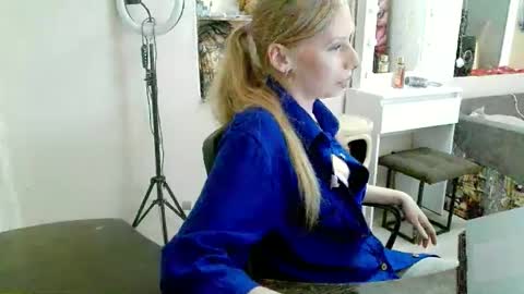 xMilagrosxs online show from 04-21-26, 12:00