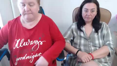 XMollyJaneX online show from 11-13-25, 09:52