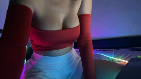 Snapshot of xmollylovex chatting on 04-02-26, 07:11 XMollyLoveX online show from 04-02-26, 07:11