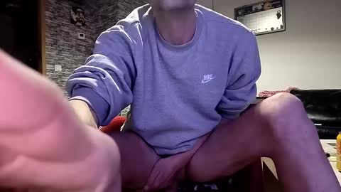 Snapshot of xo_smurf_xo chatting on 01-18-25, 12:15 Just Smurf online show from 01-18-25, 12:15