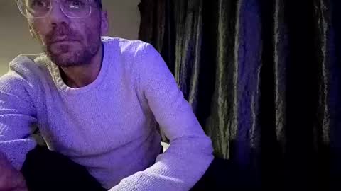 Snapshot of xo_smurf_xo chatting on 11-11-25, 02:00 Just Smurf online show from 11-11-25, 02:00