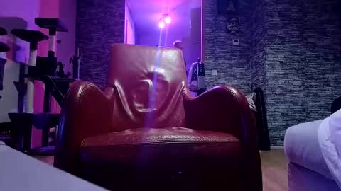 Snapshot of xo_smurf_xo chatting on 02-20-26, 09:32 Just Smurf online show from 02-20-26, 09:32