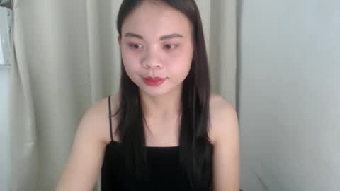 Snapshot of xo_worth_it chatting on 03-05-26, 04:58 nathalie online show from 03-05-26, 04:58