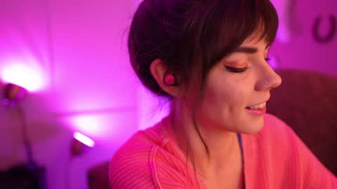Snapshot of xobondaixo chatting on 12-17-24, 02:44 Bella Bondai online show from 12-17-24, 02:44