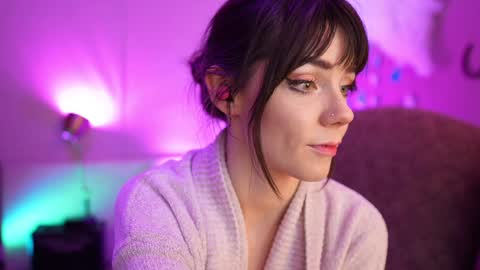 Snapshot of xobondaixo chatting on 12-21-24, 06:09 Bella Bondai online show from 12-21-24, 06:09
