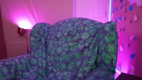 Snapshot of xobondaixo chatting on 03-04-25, 09:51 Bella Bondai online show from 03-04-25, 09:51