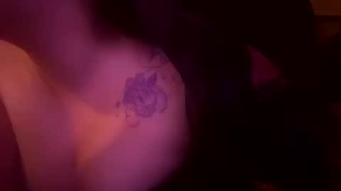 Snapshot of xocrybaby chatting on 10-13-25, 10:37 xocrybaby online show from 10-13-25, 10:37
