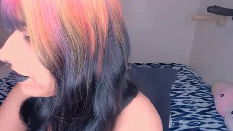 Rae  online show from 02-18-25, 01:43