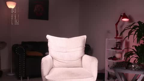Snapshot of xomega_02 chatting on 02-16-25, 11:05 online show from 02-16-25, 11:05