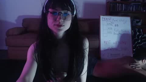 Snapshot of xovivi chatting on 01-18-25, 06:56 Vivienne online show from 01-18-25, 06:56