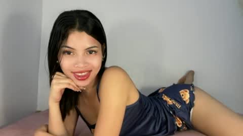 xoxobeatrice22 online show from 06-13-26, 04:10