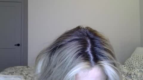 Lacey Loo online show from 05-09-26, 01:44