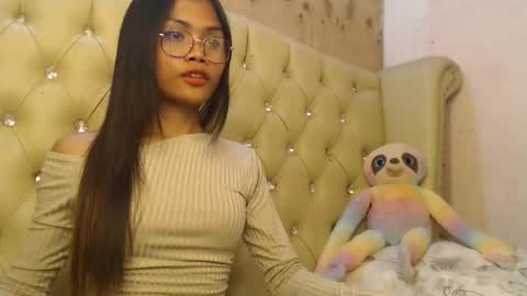 Snapshot of xpinaycreamcockx chatting on 01-17-26, 01:05 JHANA online show from 01-17-26, 01:05