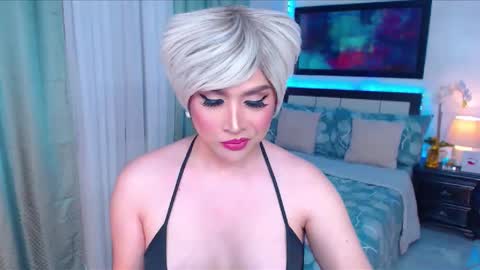 Snapshot of xplaymateamandax chatting on 01-17-25, 08:02 amanda online show from 01-17-25, 08:02