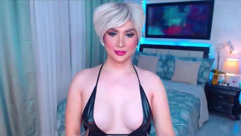 Snapshot of xplaymateamandax chatting on 01-18-25, 04:04 amanda online show from 01-18-25, 04:04