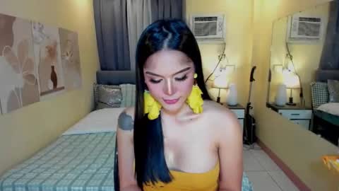 Snapshot of xrebecca_quinx chatting on 10-23-25, 06:56 MISS GODDESS DOLLY online show from 10-23-25, 06:56