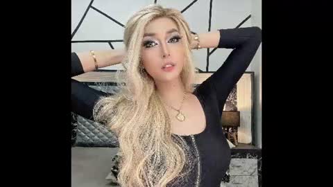xsexysucker online show from 07-25-26, 12:20