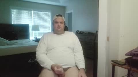 Snapshot of xstrokenchillx chatting on 10-16-25, 10:11 Wayne online show from 10-16-25, 10:11