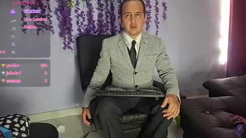 Snapshot of xthesexybossx chatting on 06-04-26, 06:36 xthesexybossx online show from 06-04-26, 06:36