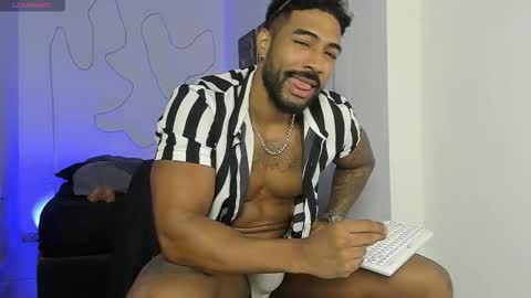 Stipp3r online show from 10-24-25, 02:35