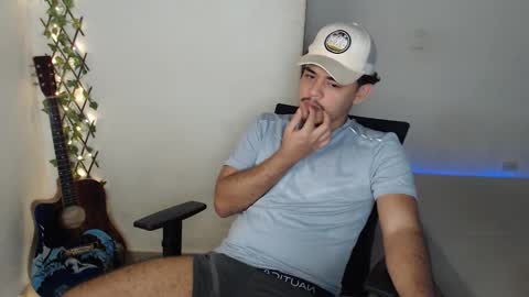 Snapshot of xtranherr chatting on 12-16-25, 02:49 xtranherr online show from 12-16-25, 02:49