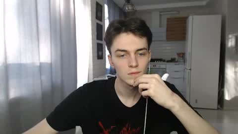 traqqq online show from 06-30-26, 03:02