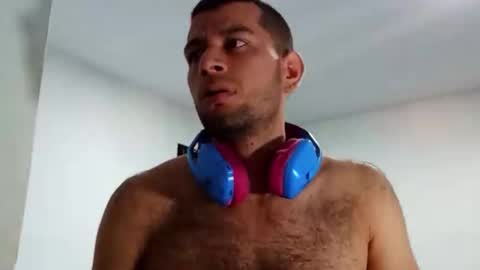 Snapshot of xuyeeg chatting on 02-06-25, 09:38 xuyeeg online show from 02-06-25, 09:38