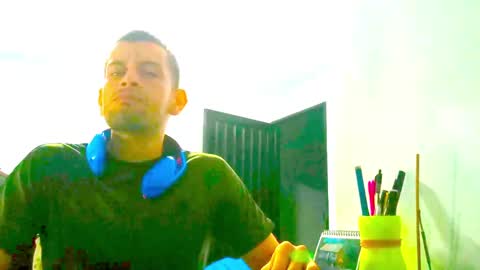 Snapshot of xuyeeg chatting on 02-10-25, 04:19 xuyeeg online show from 02-10-25, 04:19