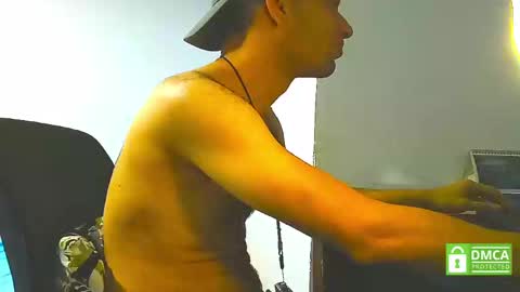 Snapshot of xuyeeg chatting on 02-13-25, 12:24 xuyeeg online show from 02-13-25, 12:24