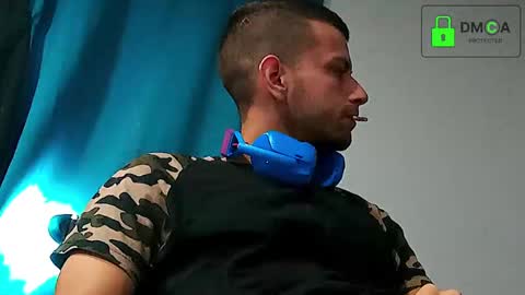 Snapshot of xuyeeg chatting on 02-21-25, 01:44 xuyeeg online show from 02-21-25, 01:44